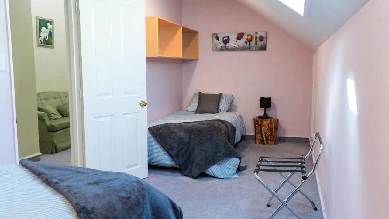 Fairhall Guest Lodge Woodbourne