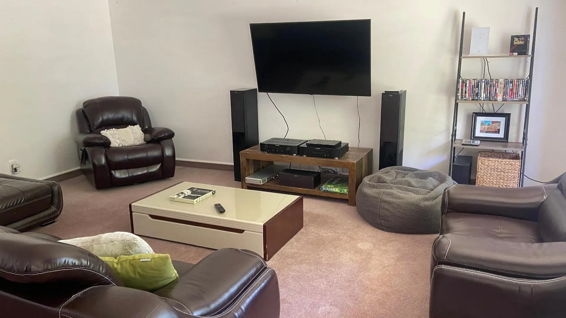 Fairhall Guest Lodge Woodbourne